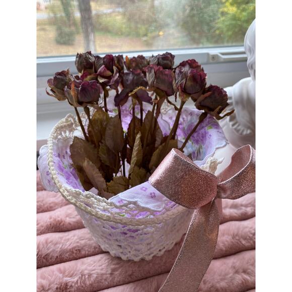 Dried Flowers in Crocheted Bucket, Matching Floral Handkerchief, Handmade! - Picture 8 of 10